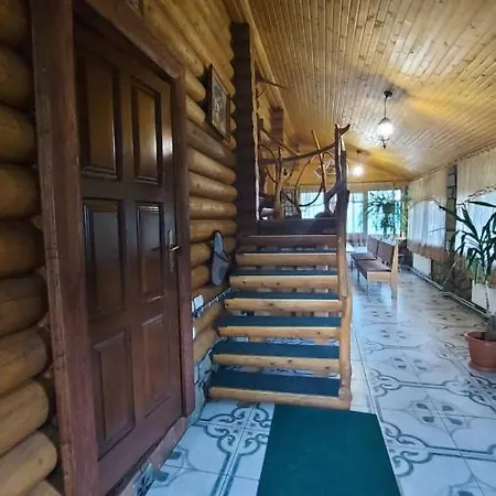 Πανσιόν Garden Mykulychyn